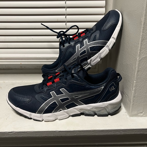 Asics Quantum Gel Original Size US 9.5 comfortable gel trainers. - Picture 1 of 8